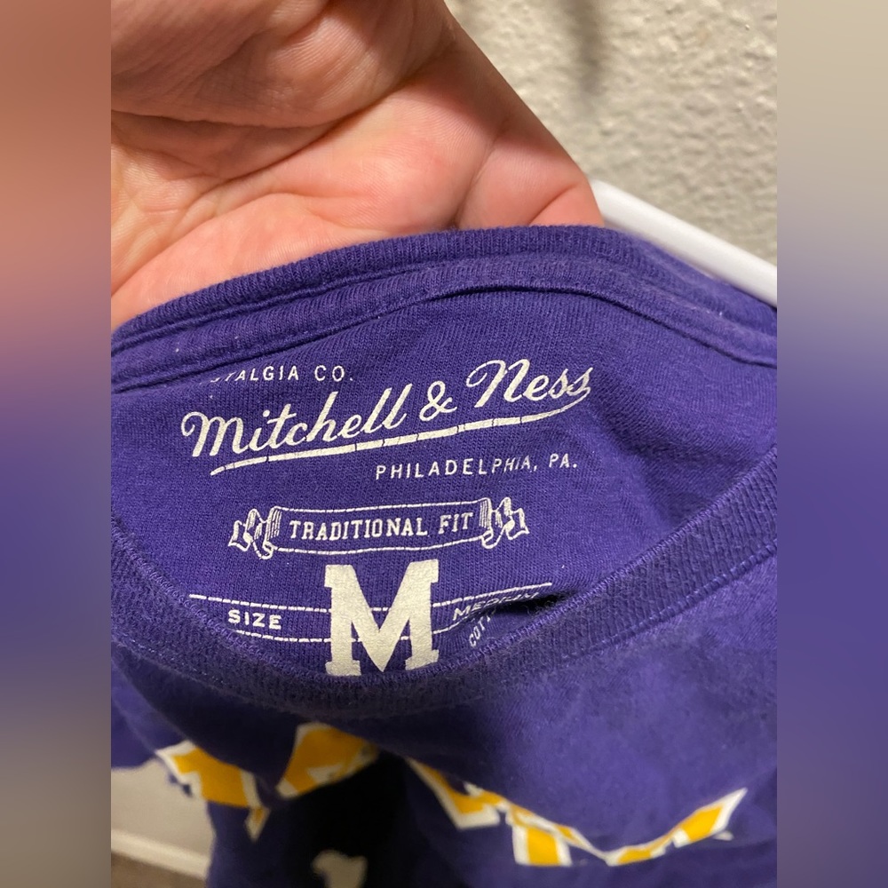 Lakers tee - Picture 2 of 3